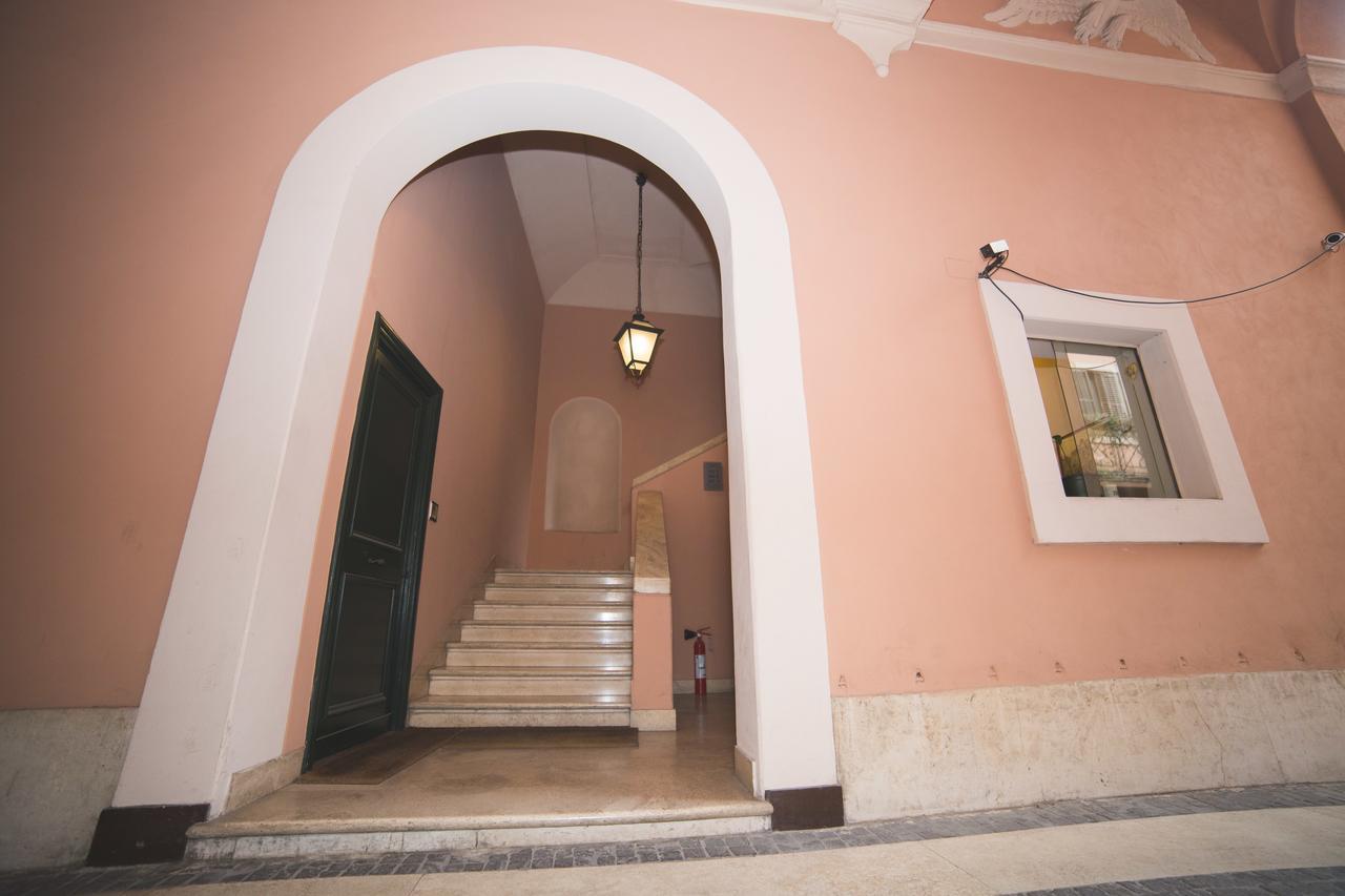Bed and Breakfast Trevi Portrait Roma Esterno foto