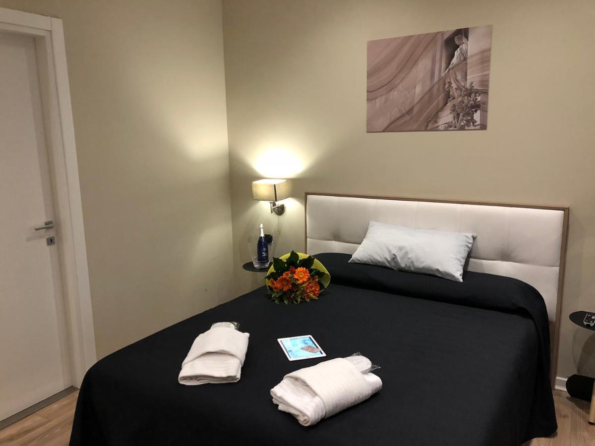 Bed and Breakfast Trevi Portrait Roma Esterno foto