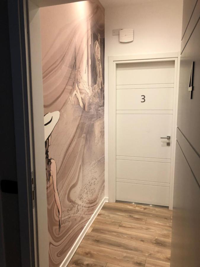 Bed and Breakfast Trevi Portrait Roma Esterno foto